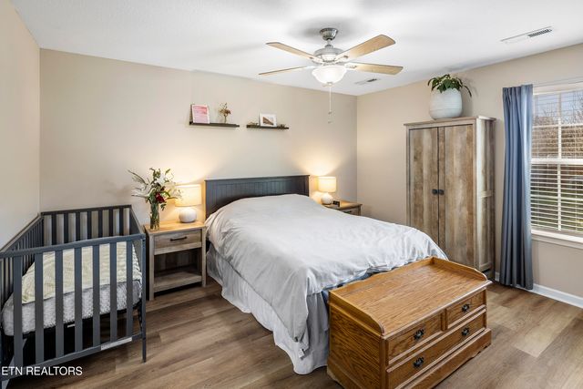 8033 Cambridge Reserve Drive, Knoxville, TN 37924