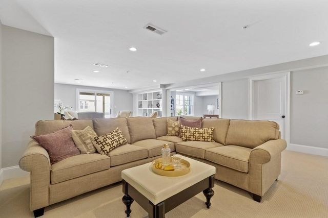 9 Waterville Lane 9, Hopkinton, MA 01748