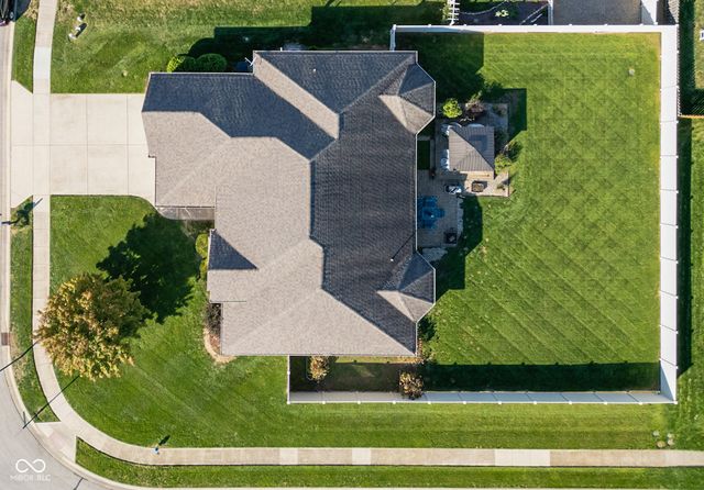 2812 Sunflower Court, Columbus, IN 47201