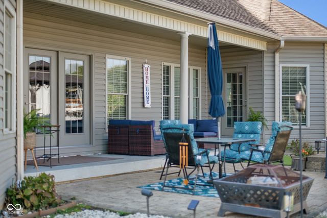 2812 Sunflower Court, Columbus, IN 47201