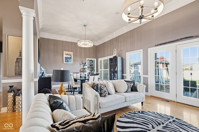 2812 Sunflower Court, Columbus, IN 47201