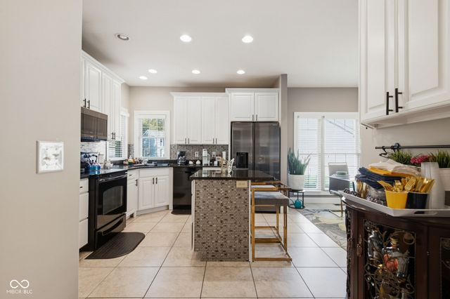 2812 Sunflower Court, Columbus, IN 47201