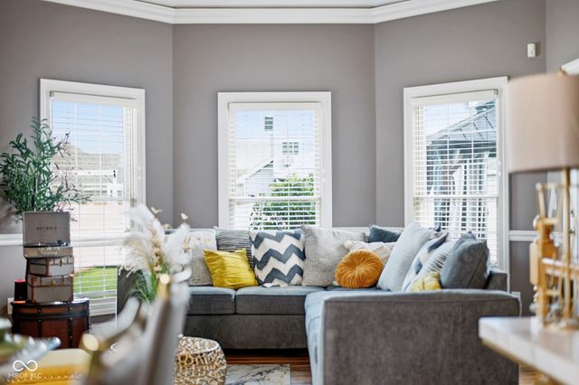 2812 Sunflower Court, Columbus, IN 47201