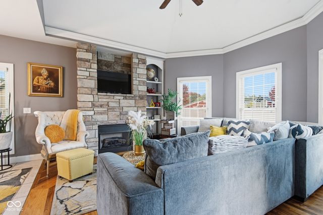 2812 Sunflower Court, Columbus, IN 47201