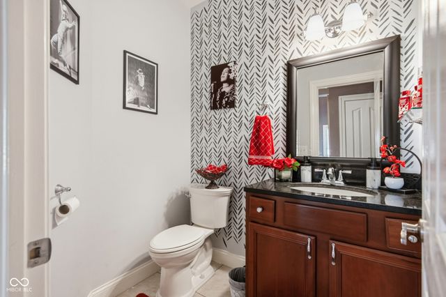 2812 Sunflower Court, Columbus, IN 47201