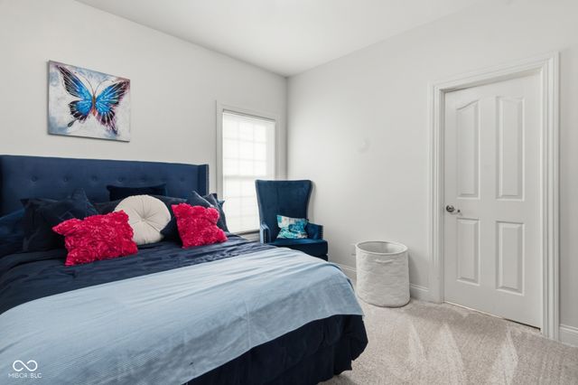 2812 Sunflower Court, Columbus, IN 47201