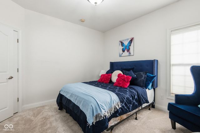 2812 Sunflower Court, Columbus, IN 47201