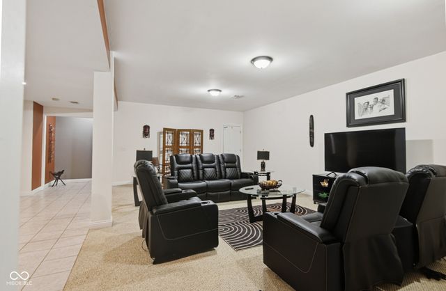 2812 Sunflower Court, Columbus, IN 47201