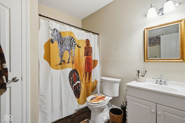 2812 Sunflower Court, Columbus, IN 47201