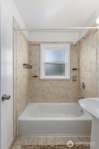 8111 10th Avenue S, Seattle, WA 98108