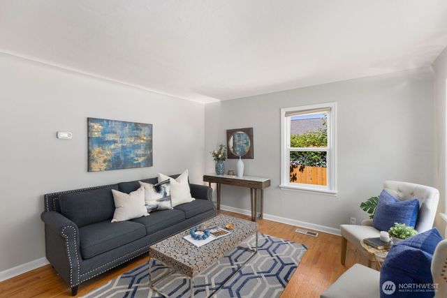 8111 10th Avenue S, Seattle, WA 98108