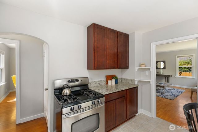 8111 10th Avenue S, Seattle, WA 98108