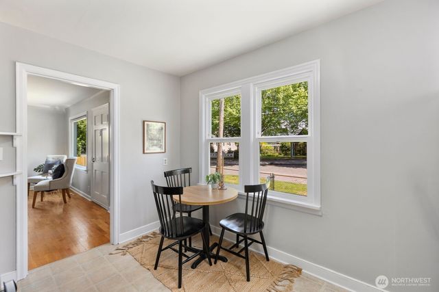 8111 10th Avenue S, Seattle, WA 98108