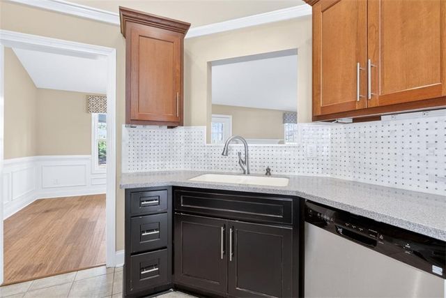 135 Saltcreek Point, Sugar Hill, GA 30518