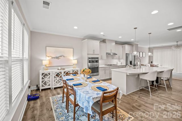 314 Hastings Run Drive, Charlotte, NC 28211