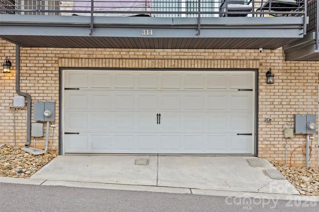 314 Hastings Run Drive, Charlotte, NC 28211