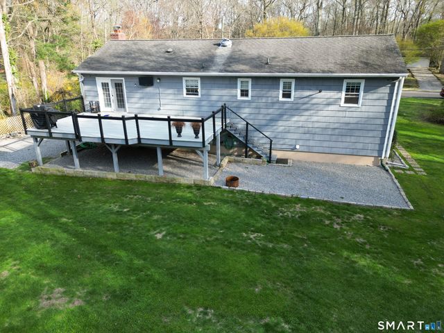 40 Winthrop Place, Monroe, CT 06468