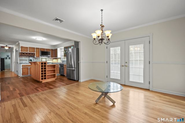 40 Winthrop Place, Monroe, CT 06468