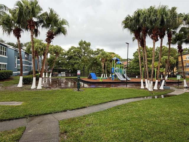 4658 COMMANDER DRIVE 813, Orlando, FL 32822
