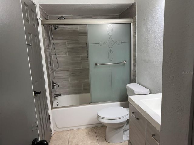 4658 COMMANDER DRIVE 813, Orlando, FL 32822