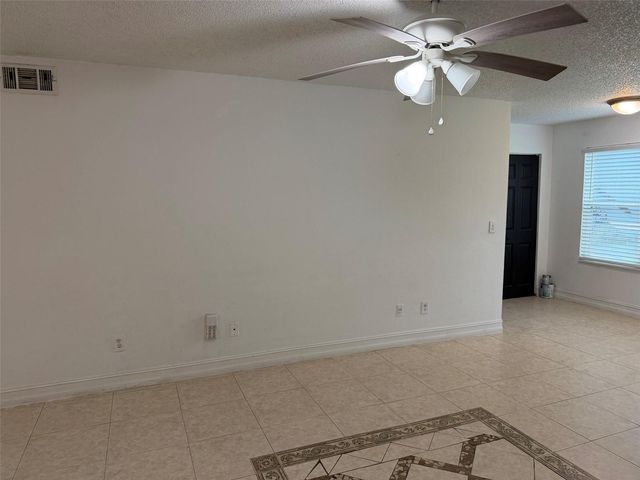 4658 COMMANDER DRIVE 813, Orlando, FL 32822