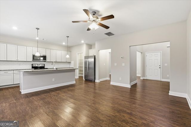 423 Pearson Circle, Hampton, GA 30228