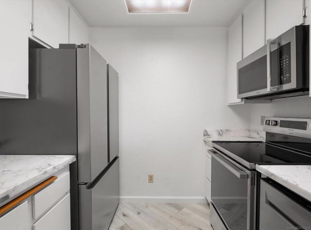 7087 Camino Degrazia 141, San Diego, CA 92111