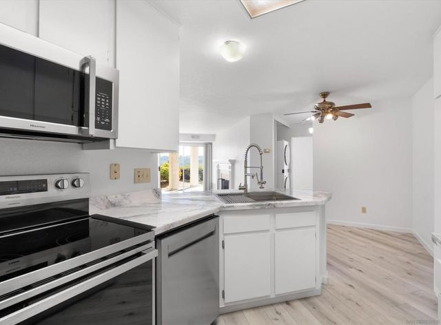 7087 Camino Degrazia 141, San Diego, CA 92111