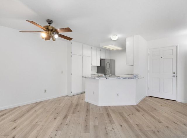 7087 Camino Degrazia 141, San Diego, CA 92111