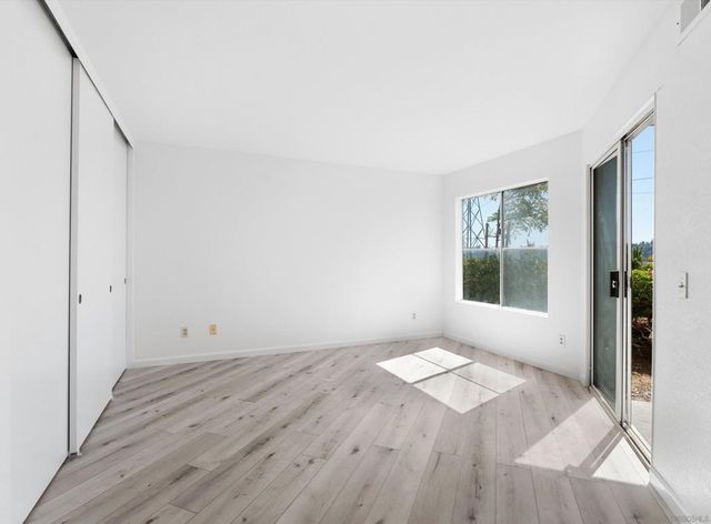 7087 Camino Degrazia 141, San Diego, CA 92111