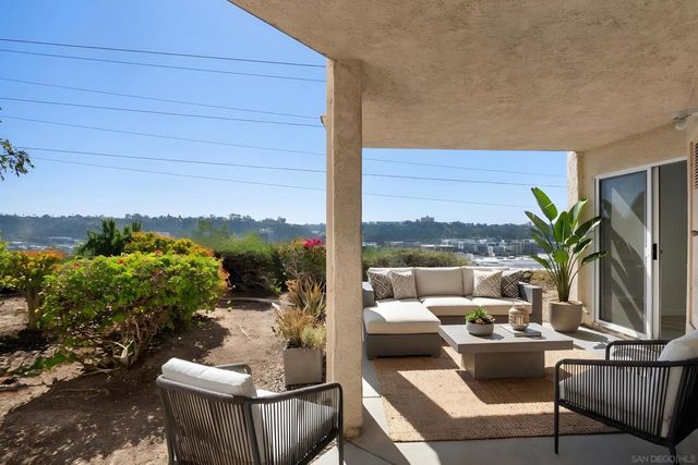 7087 Camino Degrazia 141, San Diego, CA 92111