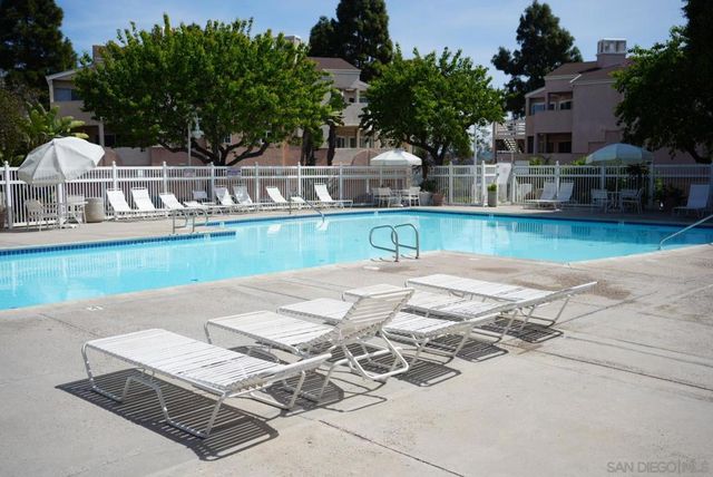 7087 Camino Degrazia 141, San Diego, CA 92111