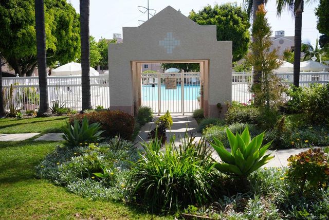 7087 Camino Degrazia 141, San Diego, CA 92111