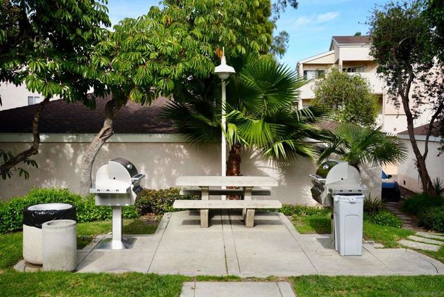 7087 Camino Degrazia 141, San Diego, CA 92111