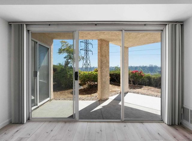 7087 Camino Degrazia 141, San Diego, CA 92111