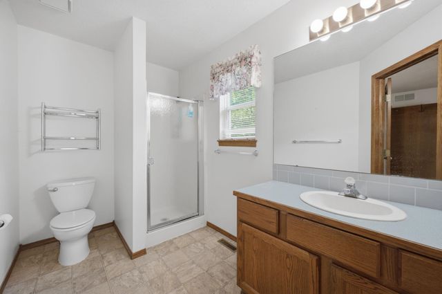 227 W Rosewood Ln, Derby, KS 67037