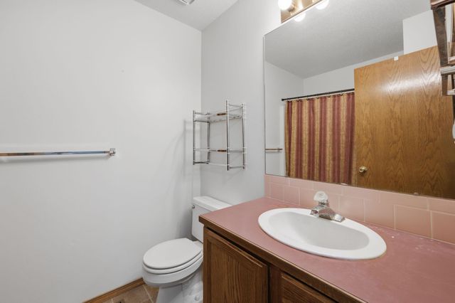 227 W Rosewood Ln, Derby, KS 67037