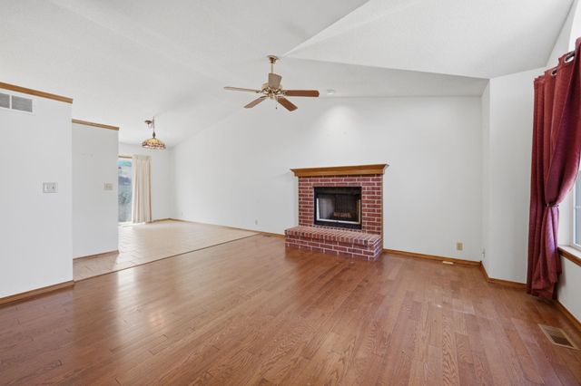 227 W Rosewood Ln, Derby, KS 67037