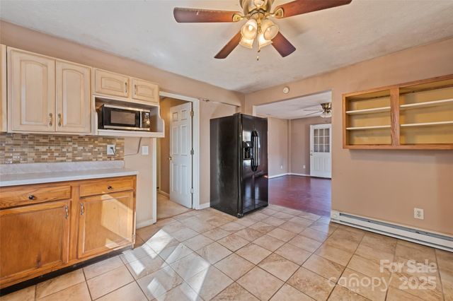 8063 Carolina Boulevard, Clyde, NC 28721