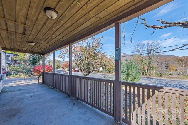 8063 Carolina Boulevard, Clyde, NC 28721