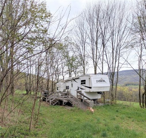 659 West Highland Road, Stamford, NY 13788