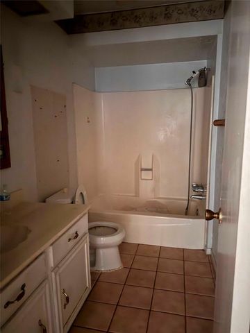 16214 Deer Lick Drive, Houston, TX 77090