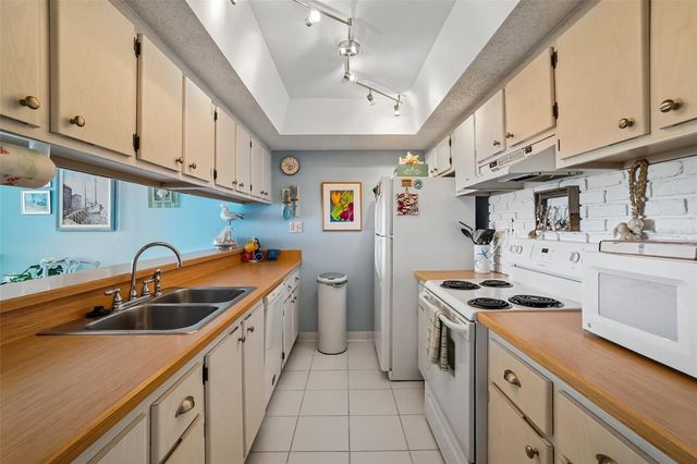 450 S GULFVIEW BOULEVARD 605, Clearwater Beach, FL 33767