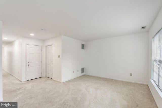 6304 RIVERFRONT DR, Palmyra, NJ 08065