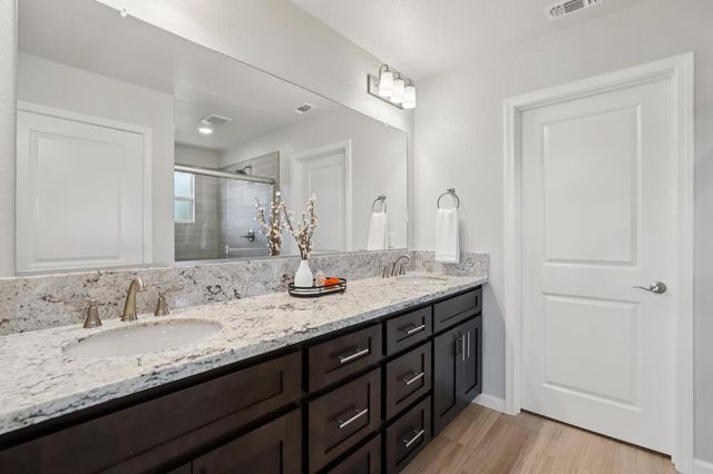 9136 Hensley Way, Elk Grove, CA 95758