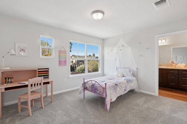 9136 Hensley Way, Elk Grove, CA 95758