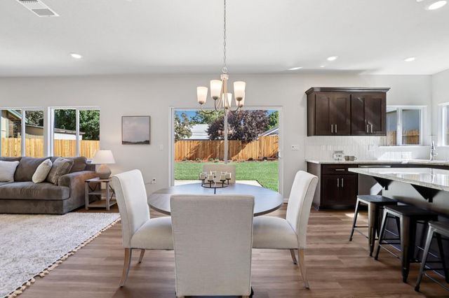 9136 Hensley Way, Elk Grove, CA 95758