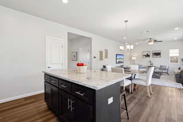 9136 Hensley Way, Elk Grove, CA 95758