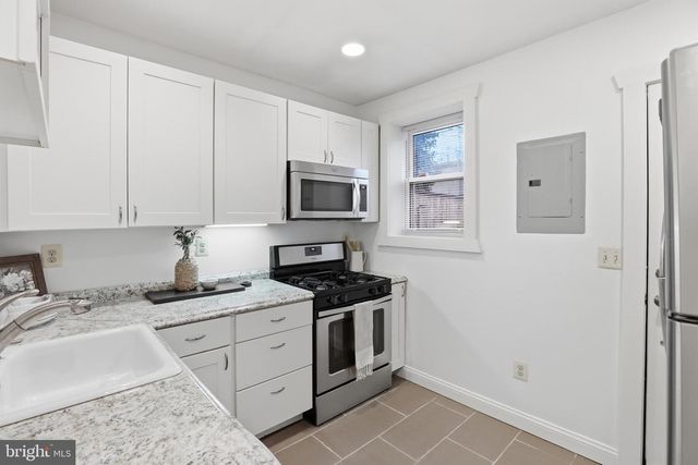 2736 FOX ST, Baltimore, MD 21211