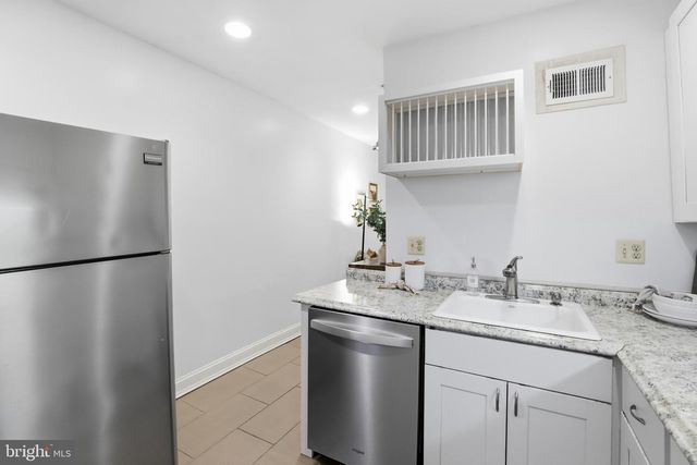 2736 FOX ST, Baltimore, MD 21211